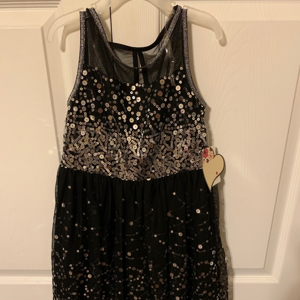 Pretty black and silver dress